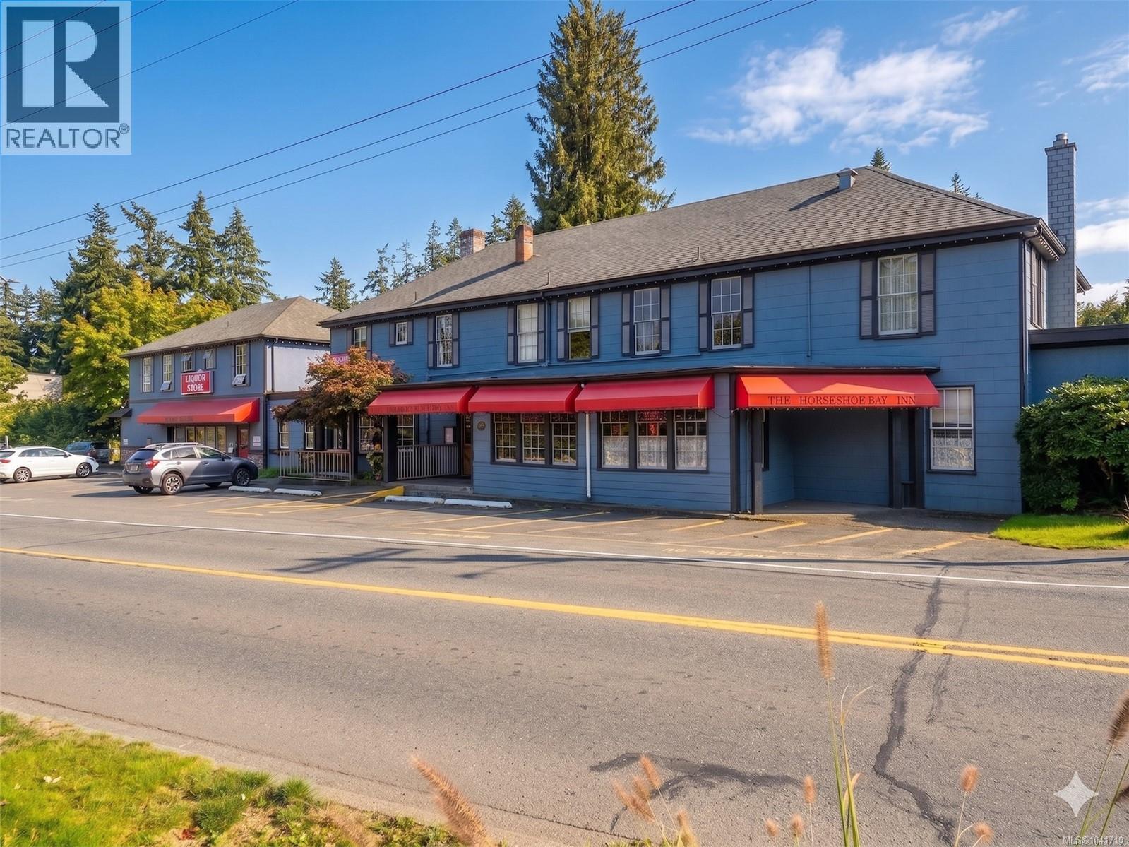The Horseshoe Bay Inn in Chemainus is on the market for $2.85 million.